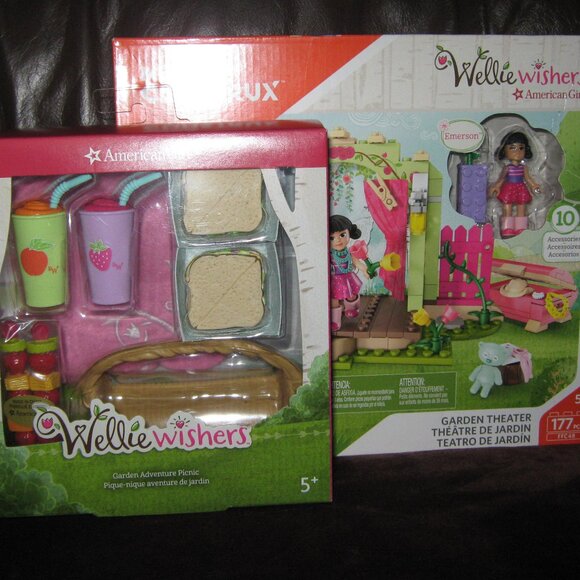 NEW Wellie Wishers Emerson Garden Theater Blocks and Garden Adventure Picnic - Picture 1 of 10